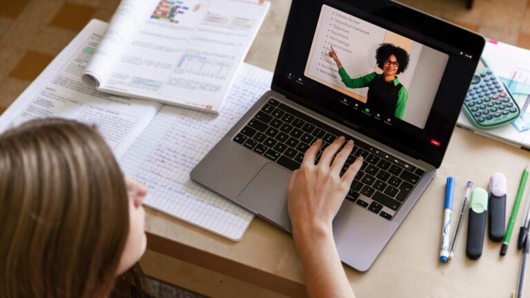 Webinarach: An online educational presentation Webinarach: An online educational presentation
