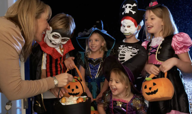 Record Halloween Spending: Why Candy,  Costumes and Pet Outfits Keep Growing 